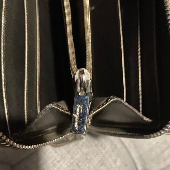 Salvatore Ferragamo - wallet - Picture 2 of 4